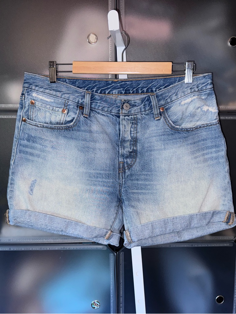 Levis 501 Ct CutOff Jean Demin Shorts Womens Size 31